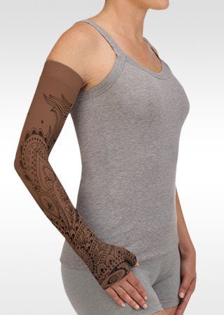 Juzo Soft Arm Sleeve w/Silicone Band (BOHO SPIRIT HENNA-CHESTNUT)