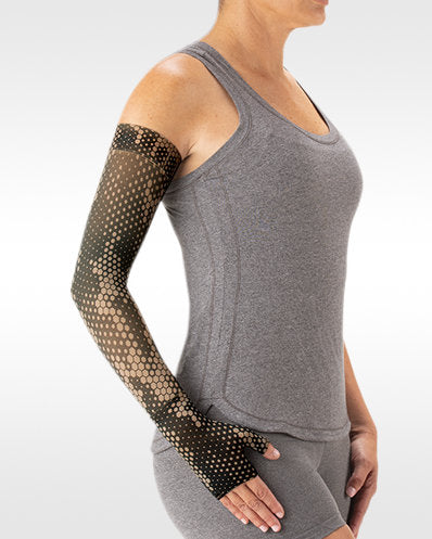 Juzo Soft Print Series PIXEL BLACK Arm Sleeve is offered in 15-20 mmHg, 20-30 mmHg, and 30-40 mmHg Compression Levels