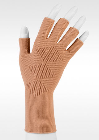 Juzo Expert Vented Flat Knit 30-40 mmHg Compression Glove wit Finger Stubs in the color Beige 3022ACFS
