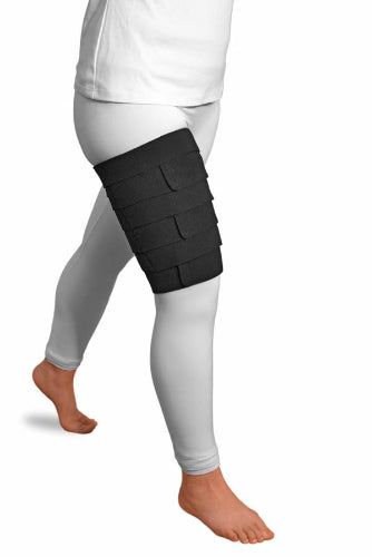 A lady wearing light gray leggings under her Solaris black ReadyWrap thigh wrap.