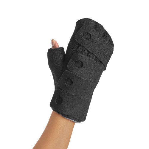 Solaris Tribute Wrap Glove Right Hand Color Black
