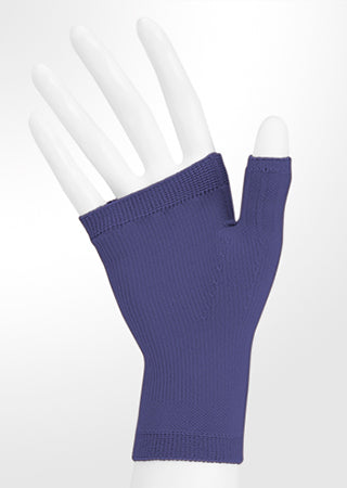 Juzo Gauntlet with thumb, 20-30 mmHg compression in the color navy 2001ACLE09 M