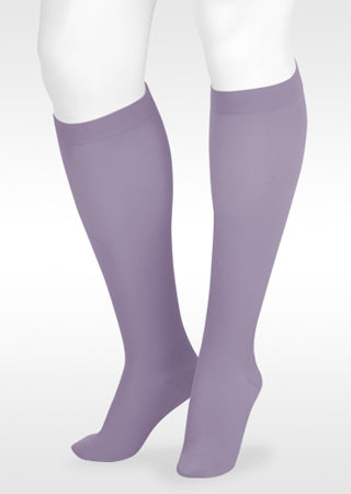 White mannequin displaying Juzo Soft Knee Highs with Silicone band in the New 2026 Trend Color Lavender Love 2000AD