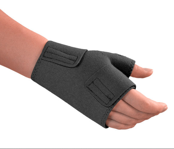 Ladies hand wearing the L&R ReadyWrap Gauntlet in the color black