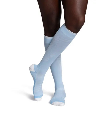 Sigvaris 432C Motion Flow Tech, 20-30 mmHg, Knee High