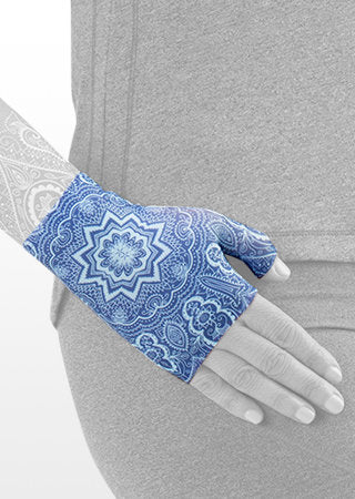 Juzo Soft Gauntlet with Thumb Stub in the VINTAGE BLUE Print