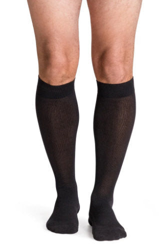 962C Sigvaris Unisex Dynaven Cushioned Compression Knee High Socks 20-30 mmHg Color Black