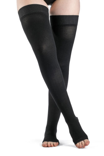 Black Sigvaris 972NO Unisex Dynaven, 20-30 mmHg, Thigh High, Open Toe | Compressioon Care Center