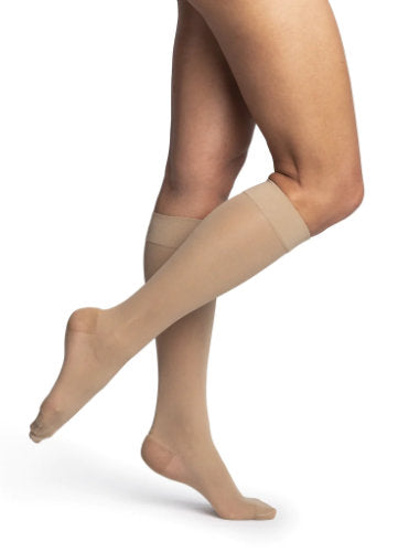 981C Sigvaris Dynaven Sheer Women's Compression Knee High 15-20 mmHg Color Beige